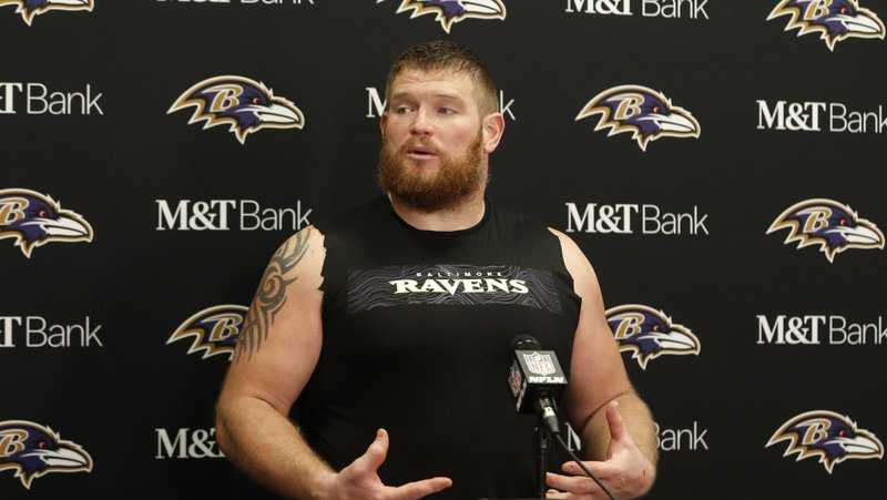 Ravens guard Yanda says Titans DL Simmons spit in his face