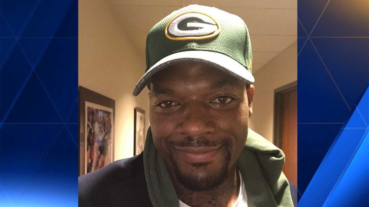 Packers waive TE Martellus Bennett