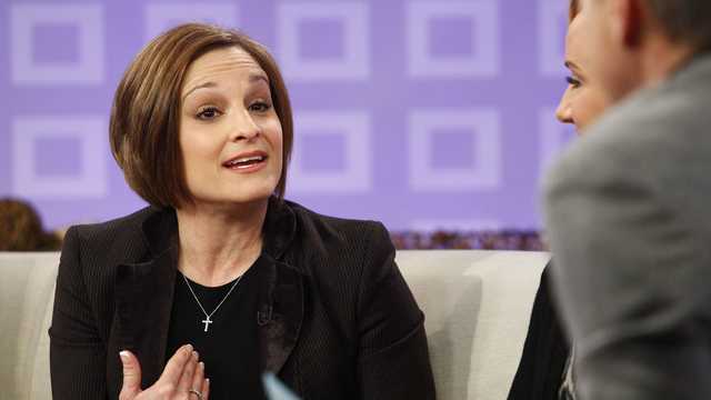 Legendary gymnast Mary Lou Retton 'blessed' to be alive after she came close to being put on life support - Vimarsana News