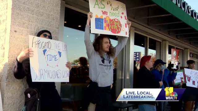 Starbucks baristas strike in 'Red Cup Rebellion' - Vimarsana News