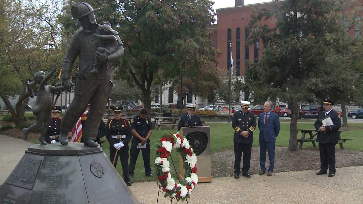 Firefighters pay tribute to fallen comrades