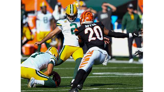 Mason Crosby hits 49-yarder after 3 misses, Packers top Bengals