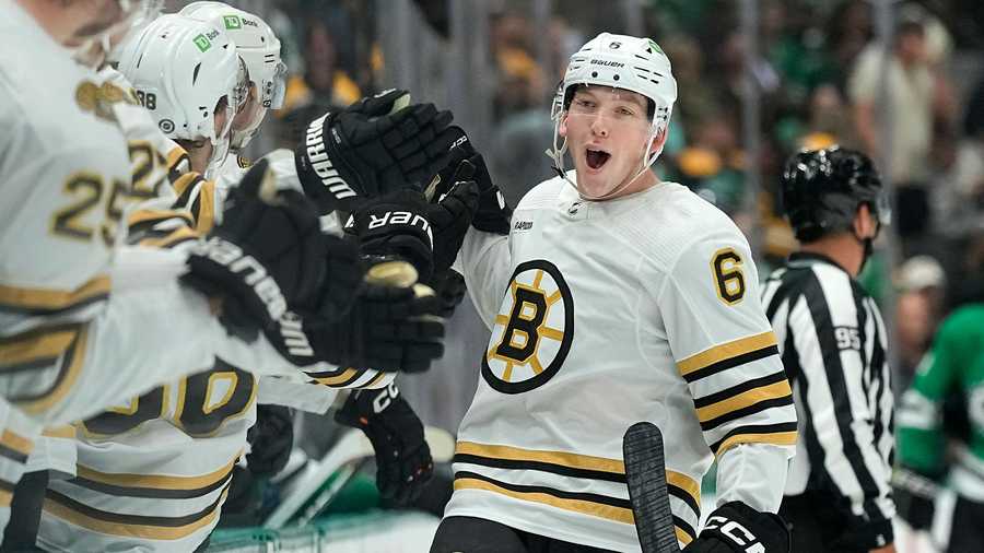 2 Bruins rookies score first NHL goals in win over Stars