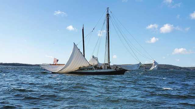 1 dead, 3 injured after mast snaps aboard historic Maine schooner - Vimarsana News