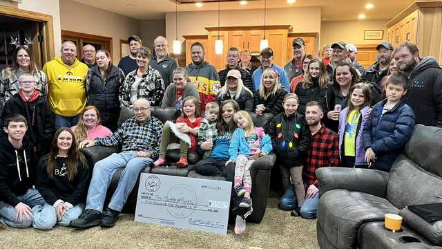 Local organization surprises Poweshiek County families with Christmas gifts - Vimarsana News