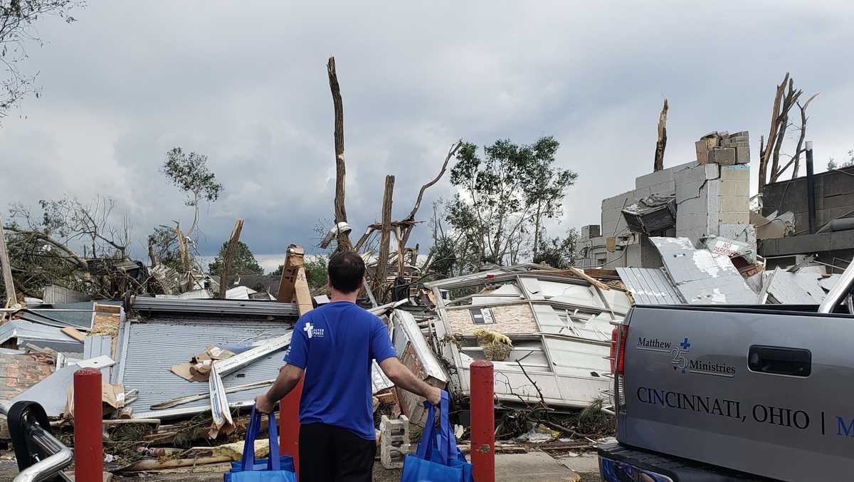 Crossroads community comes together to help Dayton tornado victims