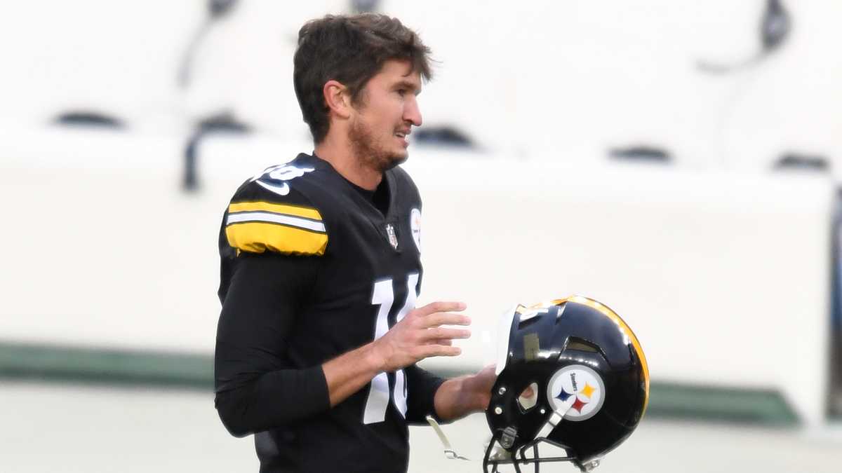 Pittsburgh Steelers place kicker Matthew Wright kicks a field goal