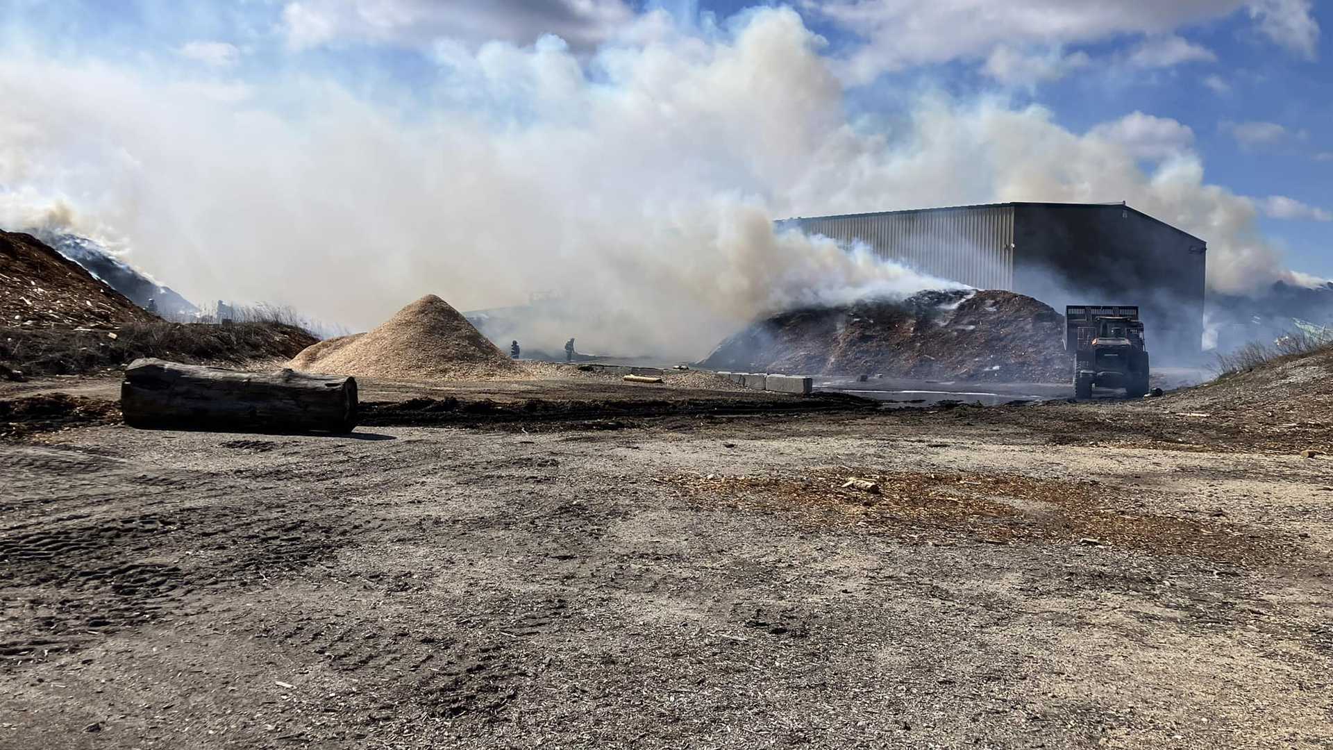 mb-bark-mulch-fire-auburn-