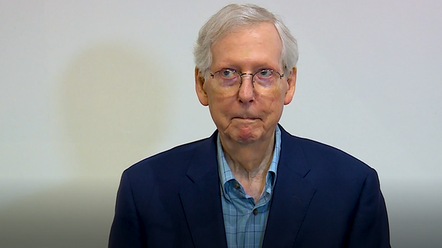 Sen. McConnell freezes at NKY briefing, renewing health concerns for 81-year-old - Vimarsana News
