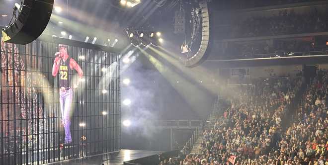 Country&#x20;music&#x20;star&#x20;Tim&#x20;McGraw&#x20;wears&#x20;a&#x20;Caitlin&#x20;Clark&#x20;jersey&#x20;while&#x20;performing&#x20;at&#x20;Wells&#x20;Fargo&#x20;Arena
