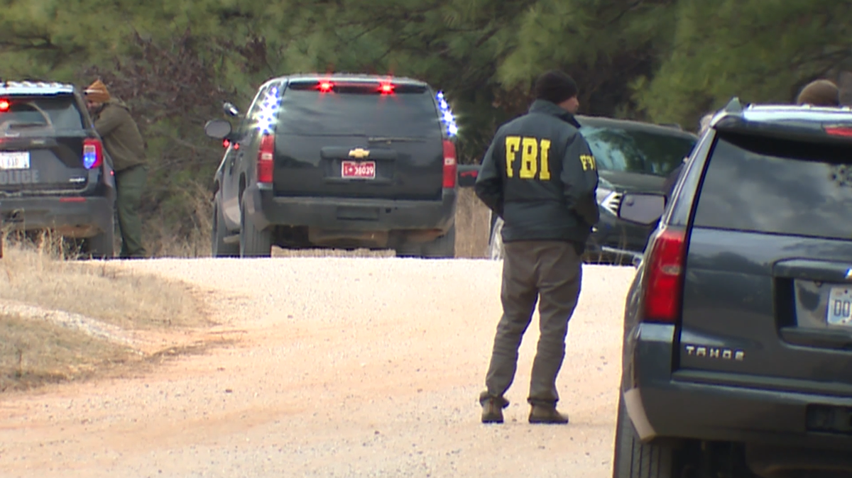 McLoud man indicted for threats and shooting at federal agents