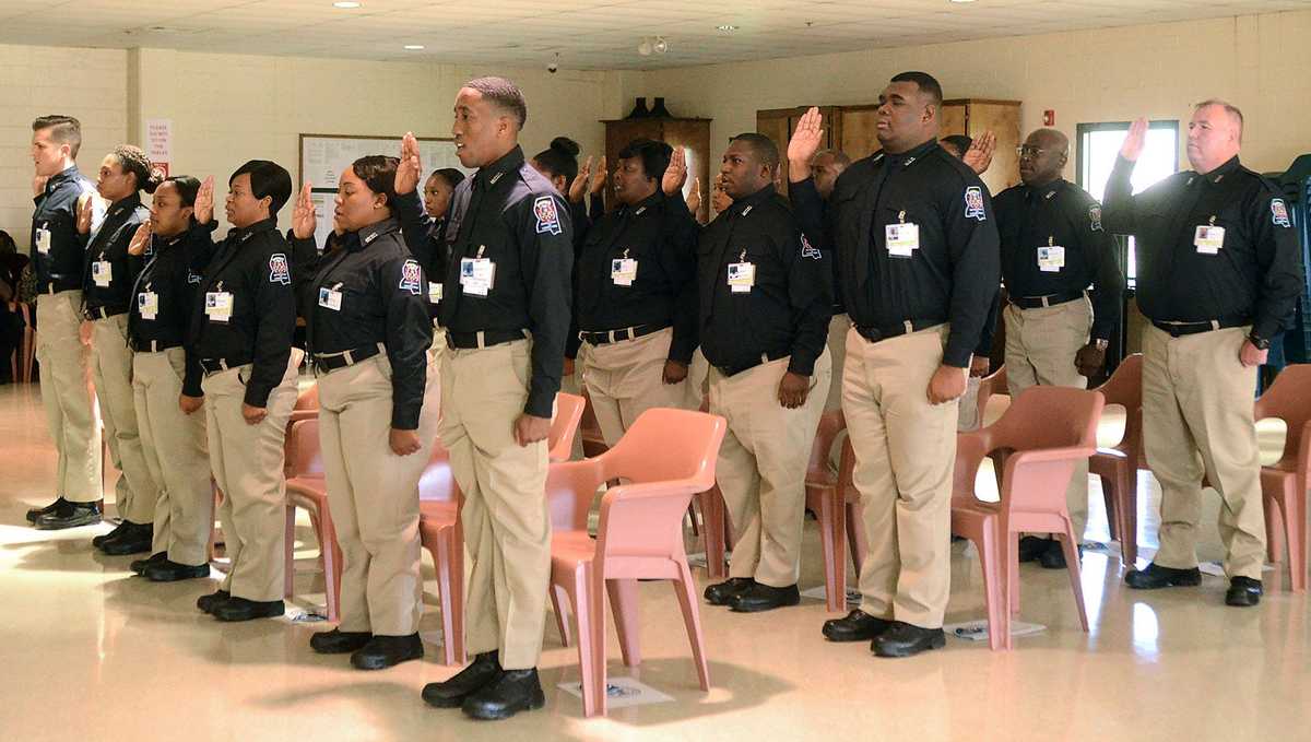 Mdoc Looks To Hire 100 Officers