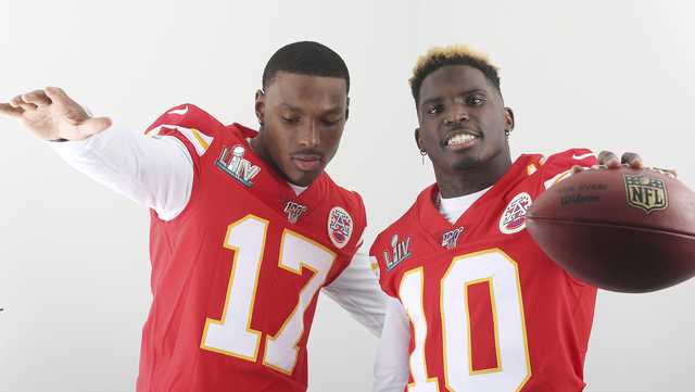 Tyreek Hill, Mecole Hardman get into heated argument on Chiefs