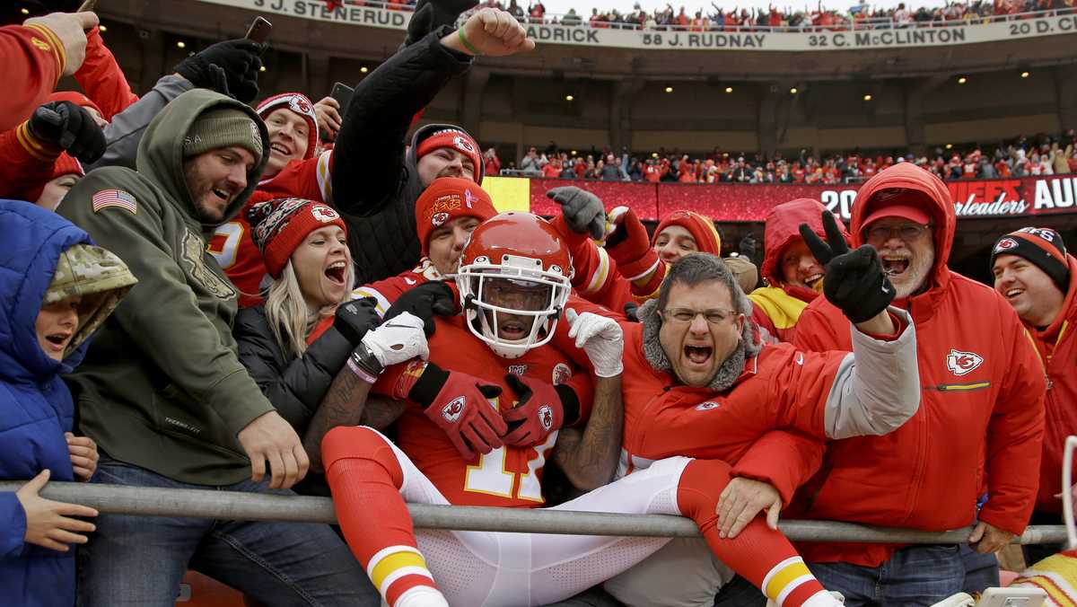 MECOLE HARDMAN AUTOGRAPHED SIGNED KANSAS CITY CHIEFS #17 BLACK JERSEY –  Super Sports Center