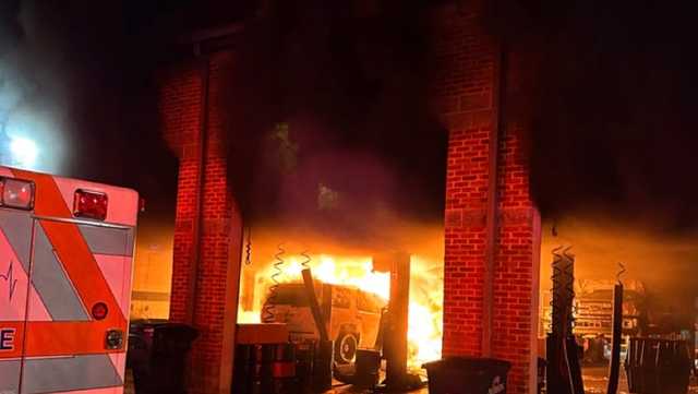 South Carolina: Ambulance garage fire injures employee - Vimarsana News
