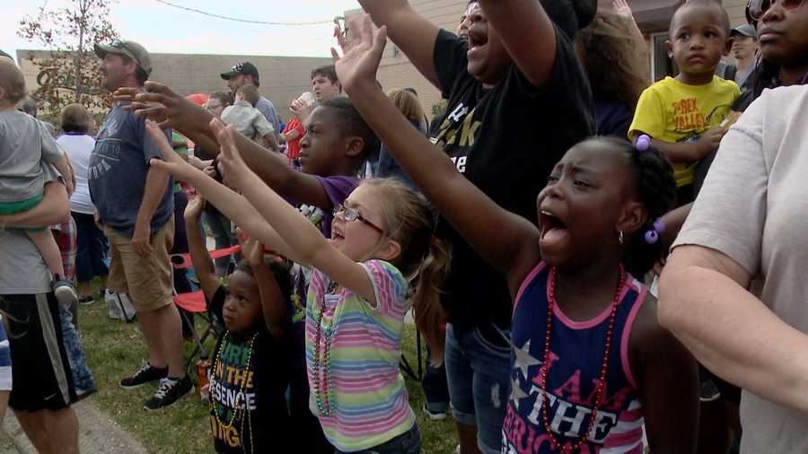 SLIDESHOW Krewe of Little Rascals parade in Metairie