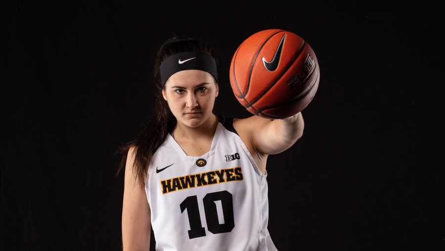 Iowa women's basketball retires Gustafson's number