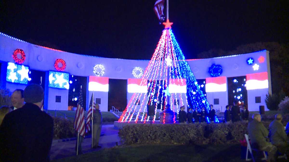 Memorial Park lights up to honor veterans