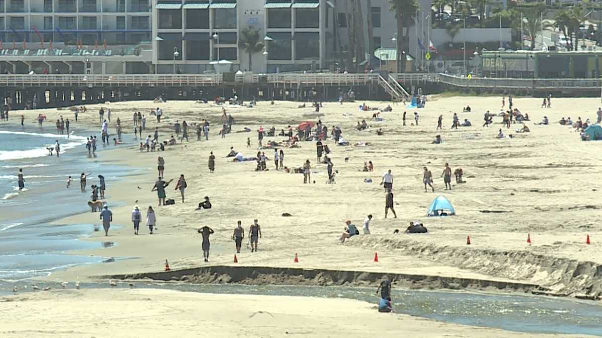 Crowds Gather At Main Beach For The Start Of Memorial Day Weekend