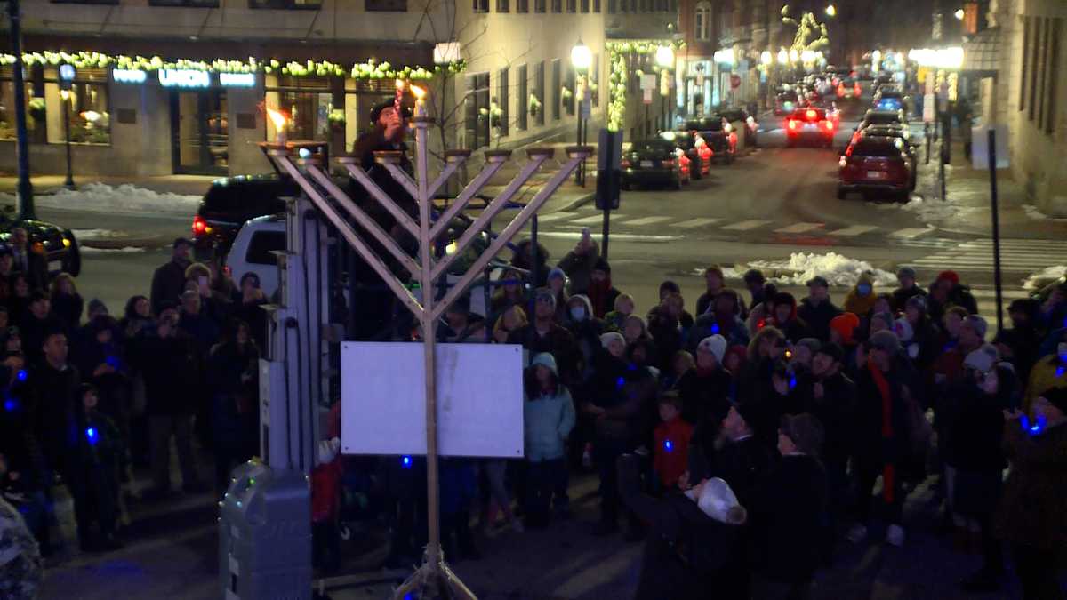 Rabbi lights giant menorah to help start Hanukkah in Maine