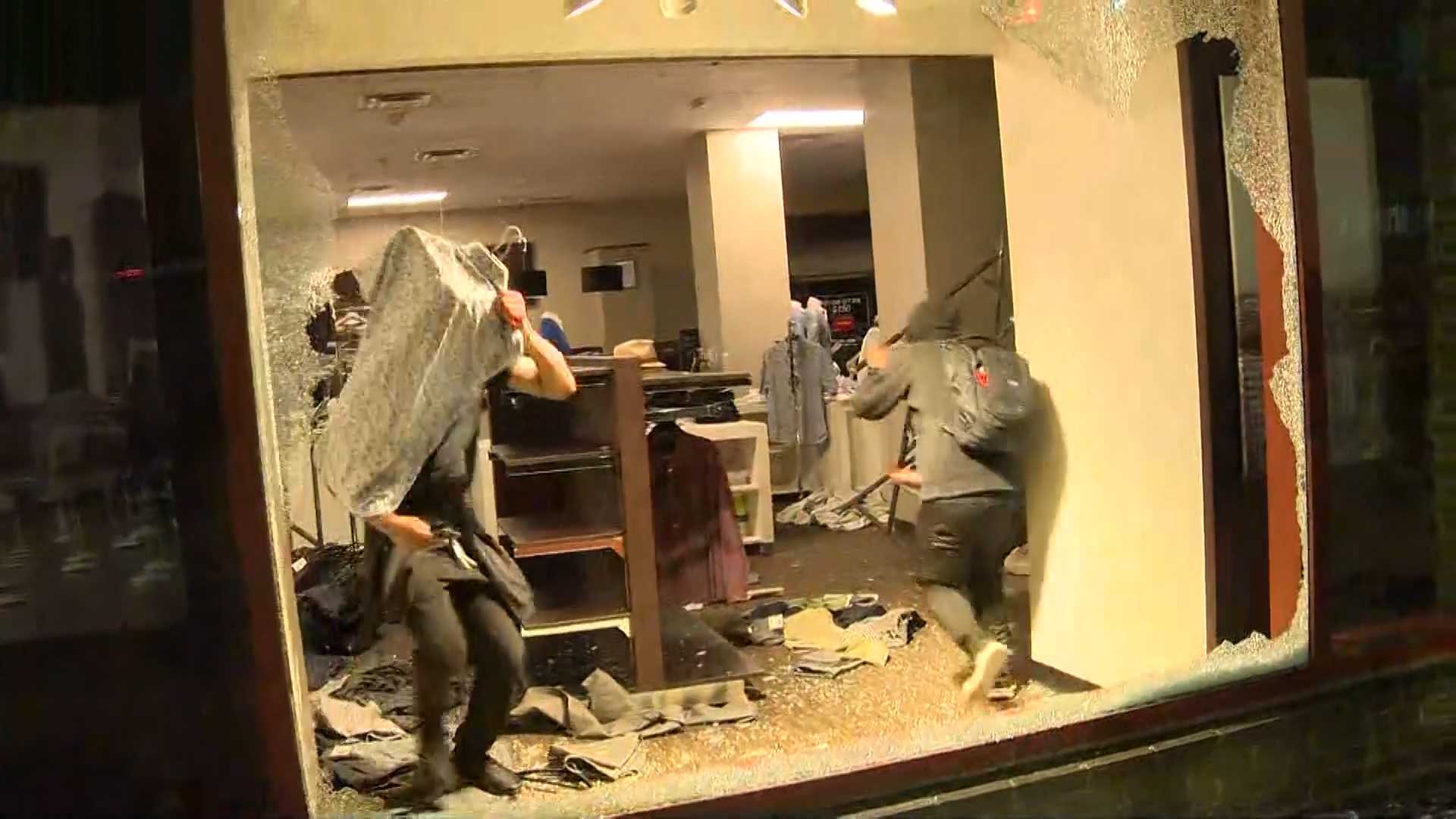 Looters smash several Boston 
