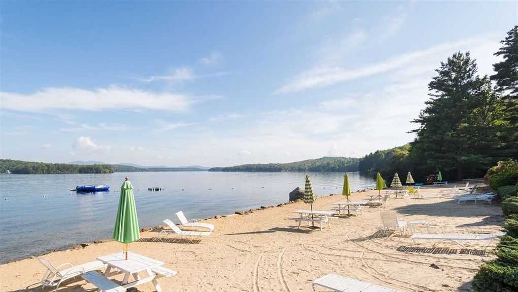 Mansion Monday A beautiful log home on Lake Winnisquam in Meredith