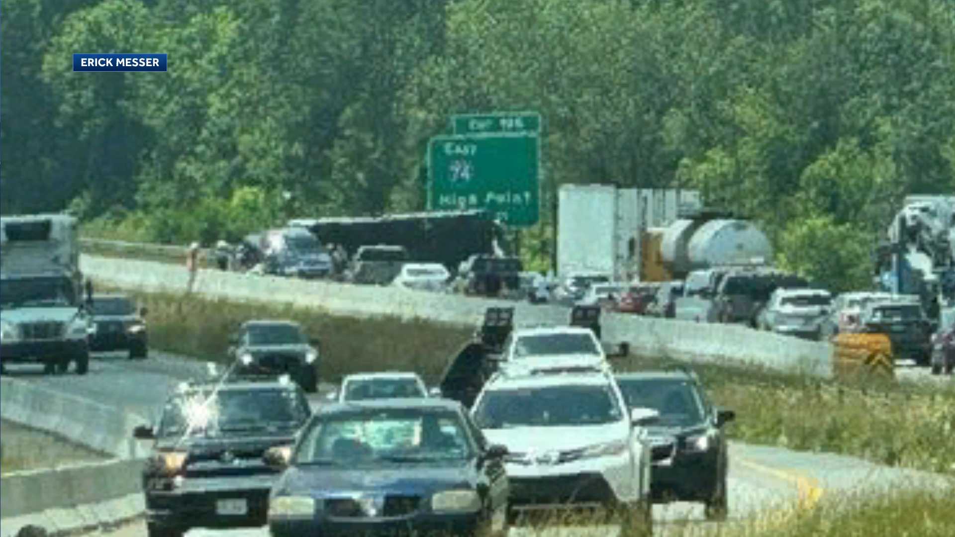 North Carolina: Crash shuts down portion of Interstate 40 West - Vimarsana News