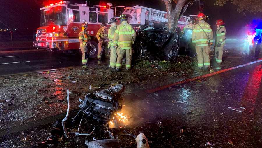 1 killed after Rancho Cordova crash into tree