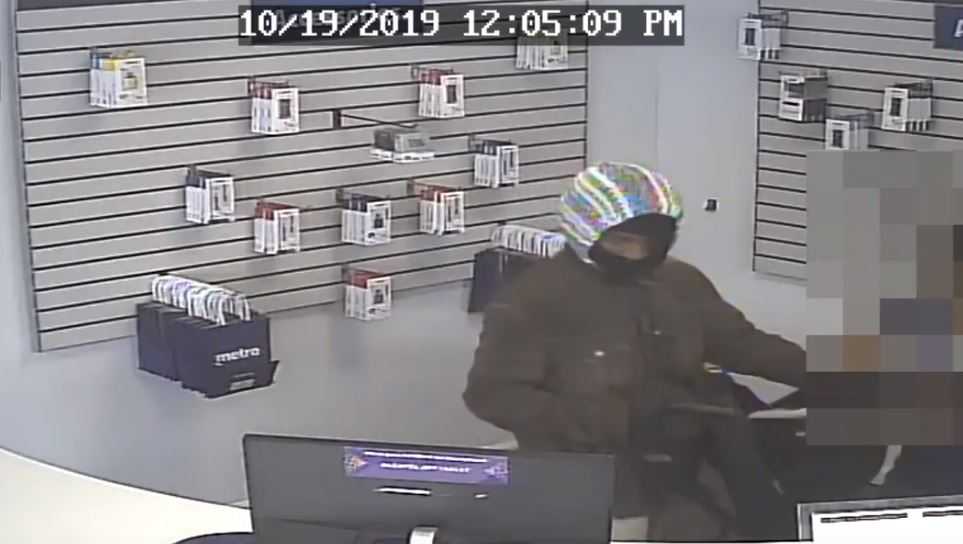 Police Ask For Help Identifying Man Suspected Of Robbing Metropcs