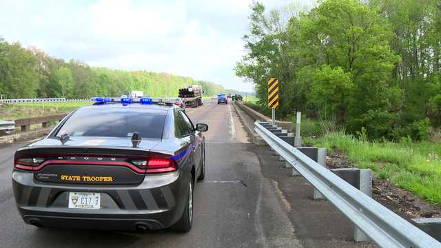 Tractor-trailer overturns causing traffic back up for hours - Vimarsana News