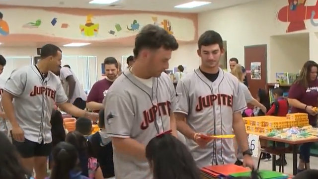 Marlins news: Spring training hats; “Field For Dreams” fundraiser