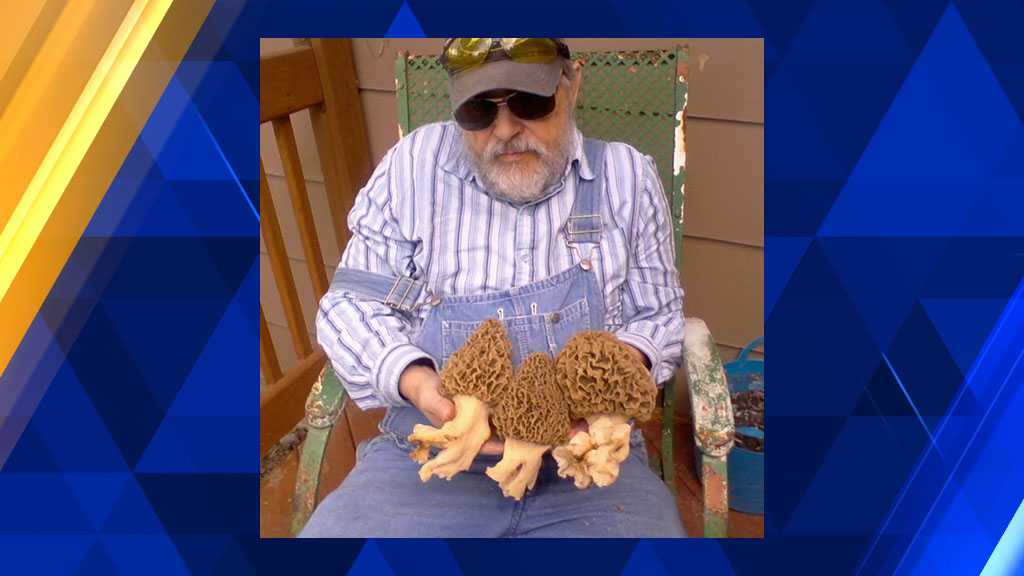 Iowa grandpa shows off monster mushrooms