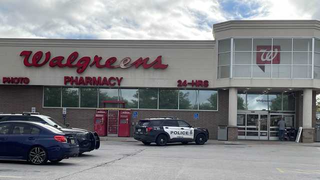 Omaha police investigating robbery, attempted robbery at Walgreens - Vimarsana News