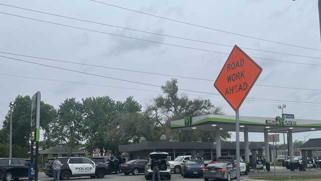 Council Bluffs police arrest suspect after standoff at Mega Saver - Vimarsana News