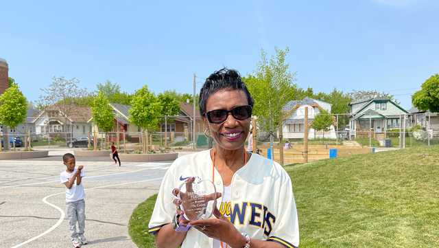 Brewers award Milwaukee educator as Teacher of the Month - Vimarsana News