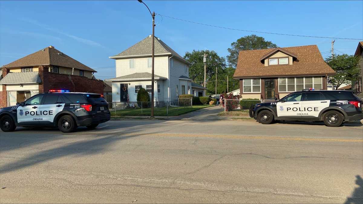 Two shooting victims found after crash involving stolen car in Omaha