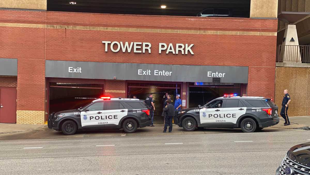 Police arrest teens in connection to shooting at Omaha mall