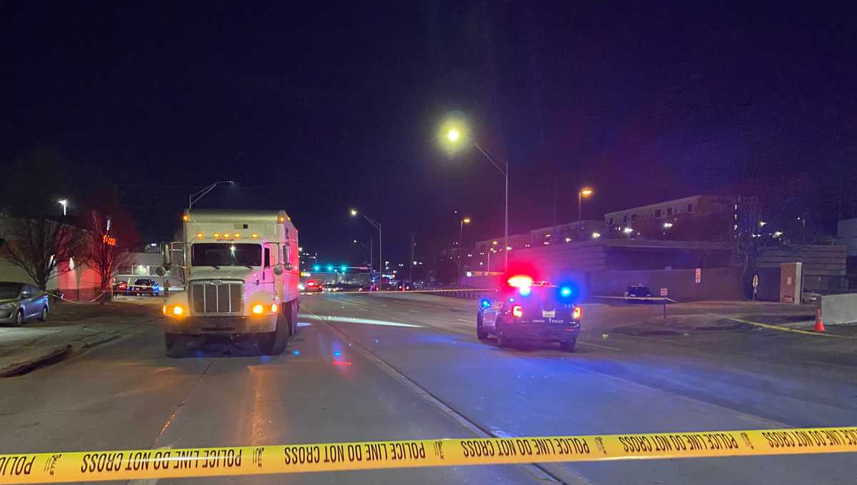 Omaha bicyclist dies Friday night after being struck by USPS vehicle