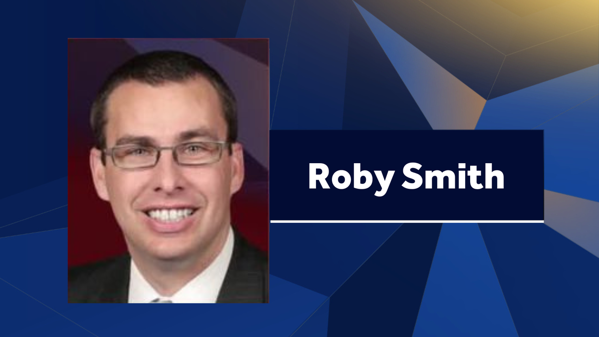 Republican Roby Smith elected Iowa treasurer