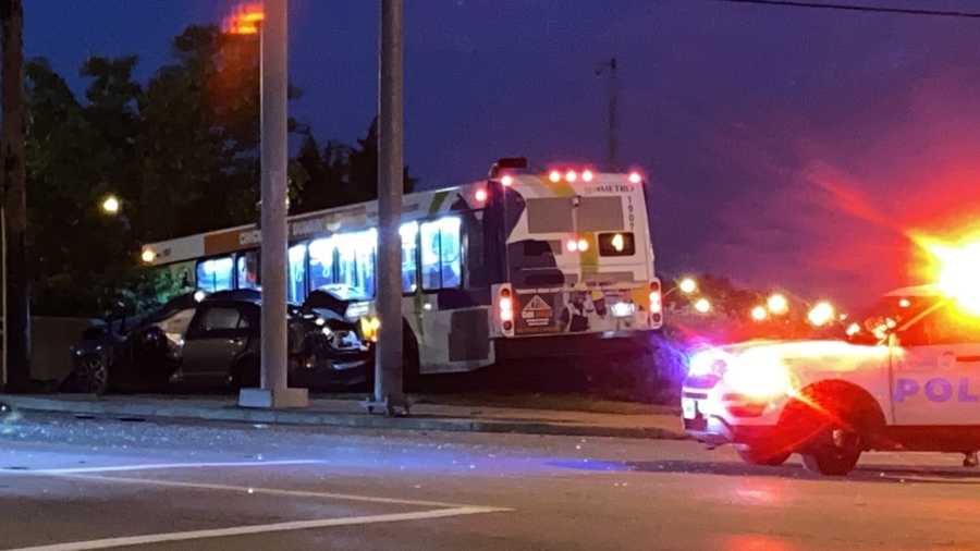 Metro bus involved in crash in Cincinnati’s Evanston neighborhood