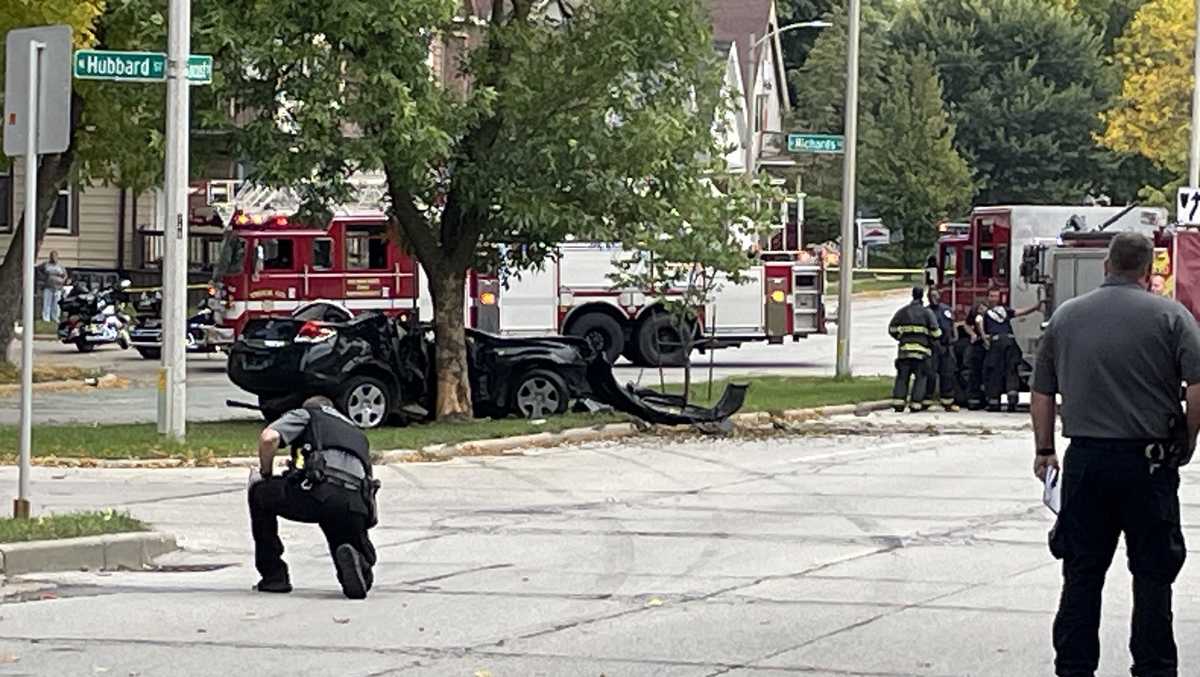 Passenger dies after driver crashes into tree