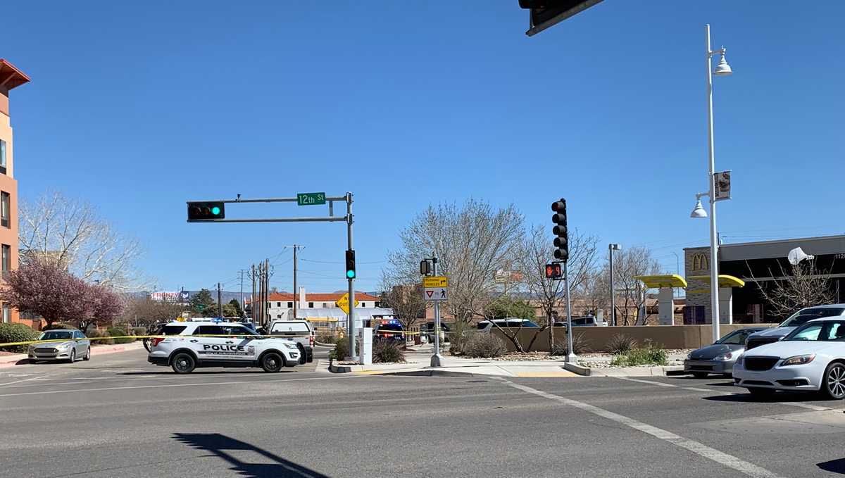 1 dead after shooting at Albuquerque McDonald's