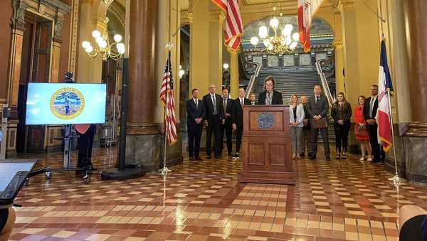 gov. reynolds speaks during a tuesday press conference