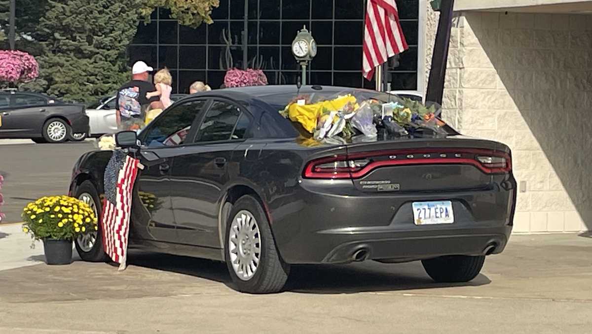 Algona community reacts to fatal shooting of police officer