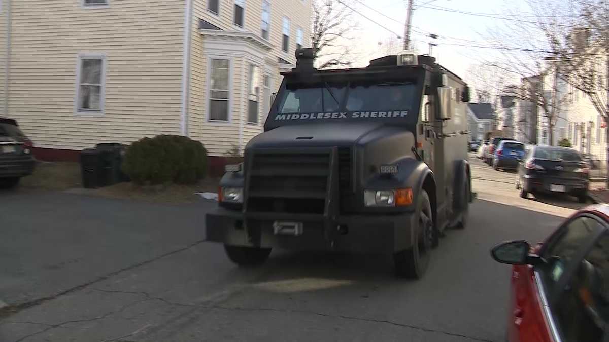 Police respond to barricaded suspect in Newburyport