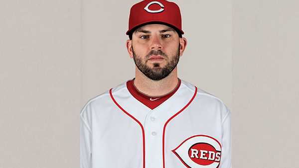 Cincinnati Reds Mike Moustakas placed on injured list after waking up not  feeling well