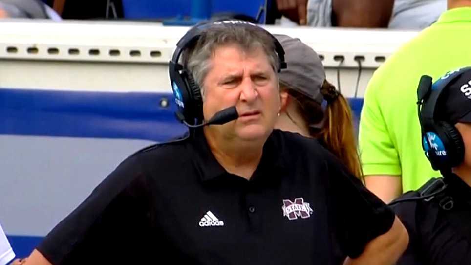 College football community mourns the death of Coach Mike Leach