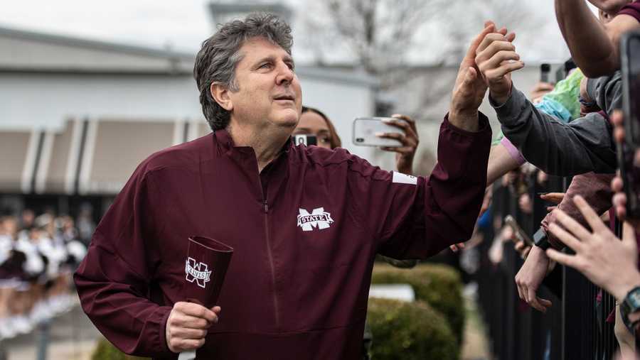 The phone conversation that shows us the man Mike Leach was The phone conversation that shows us the man Mike Leach was