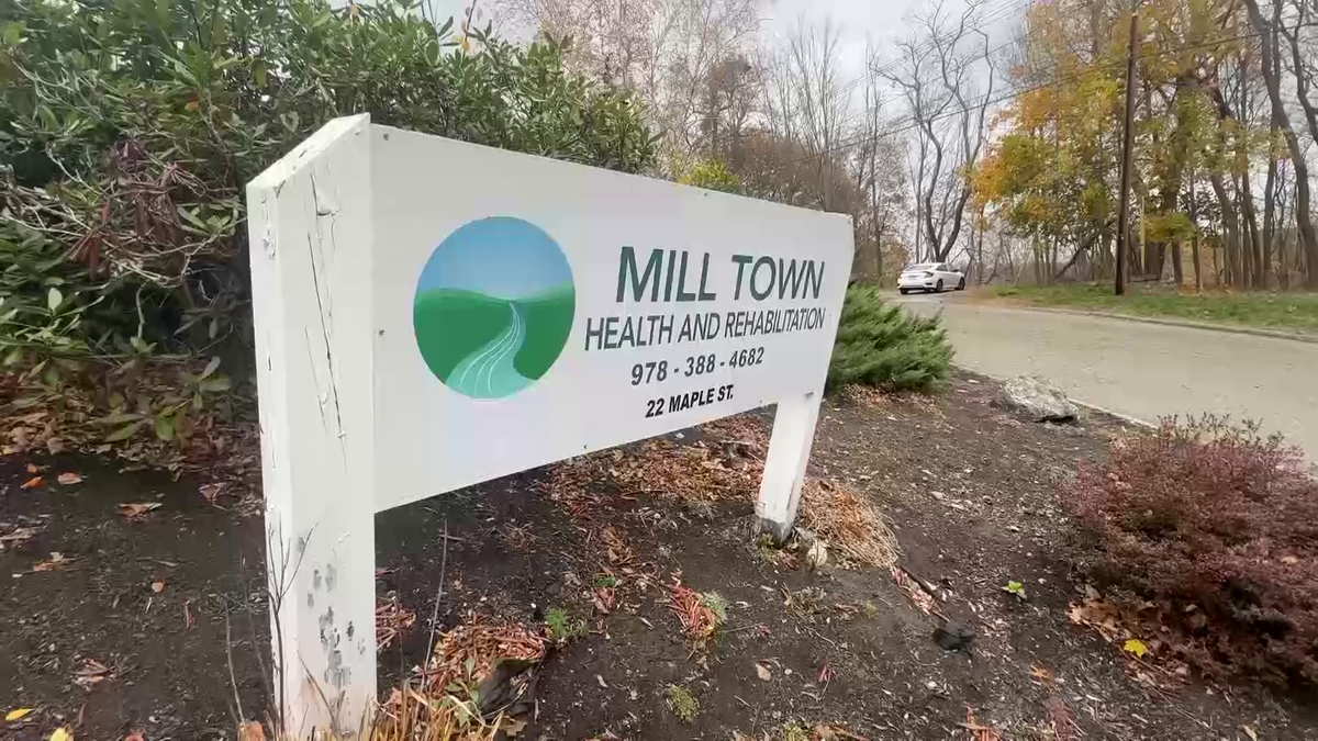 Mass. nurse accused of swapping meds with household cleaner