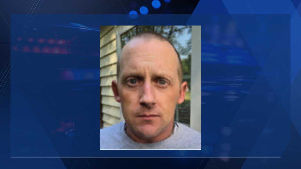 Brunswick, Maine, homeowner fights off burglar who had a bat and knife, police say